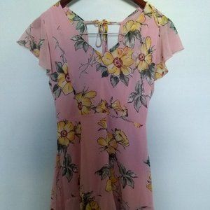 NWOT Nordstrom Row A Pink Floral Flutter Sleeves Open Back Knee Length Med Dress
